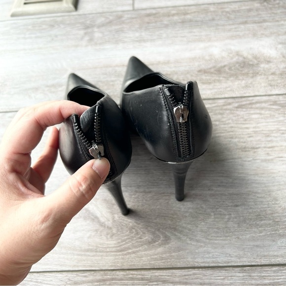 Burberry Black Buttery All Leather Heeled Booties Made in Italy - Picture 12 of 16